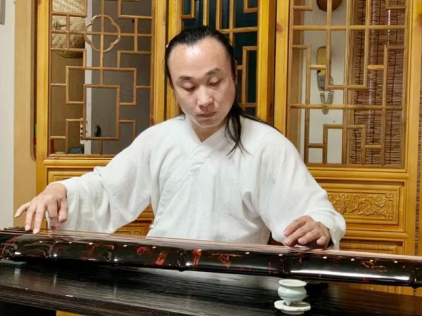 1686122665742599.jpg 李修然.jpg