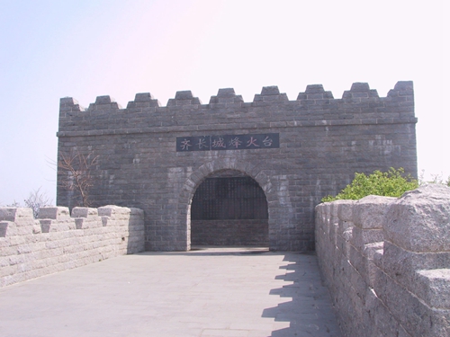 1723106494642812.jpg 黄岛齐长城2.jpg