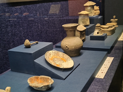 1723106681523318.jpg 汉代陶器.jpg